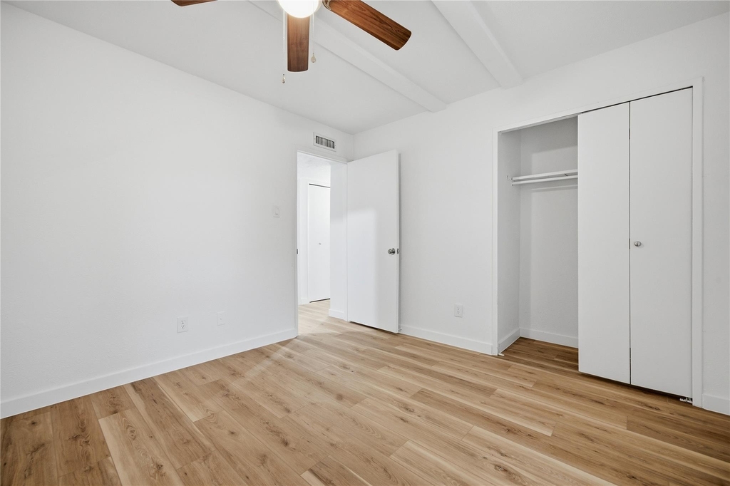 2126 Quail Valley East Drive - Photo 5