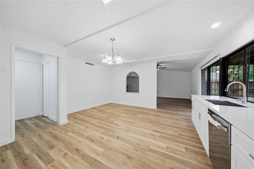 2126 Quail Valley East Drive - Photo 18