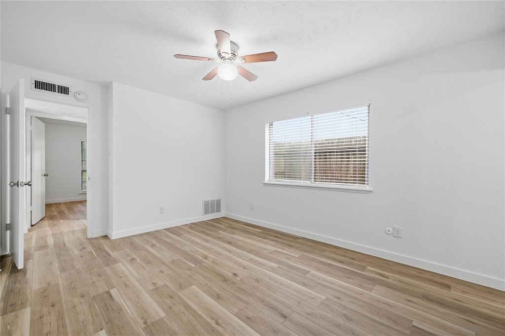 2126 Quail Valley East Drive - Photo 9