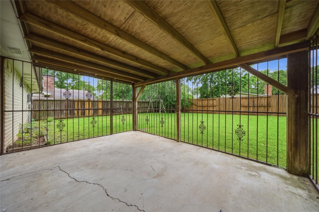 2126 Quail Valley East Drive - Photo 28