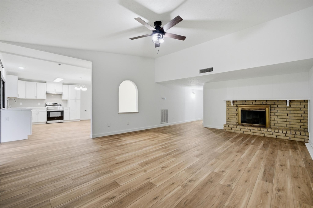 2126 Quail Valley East Drive - Photo 14