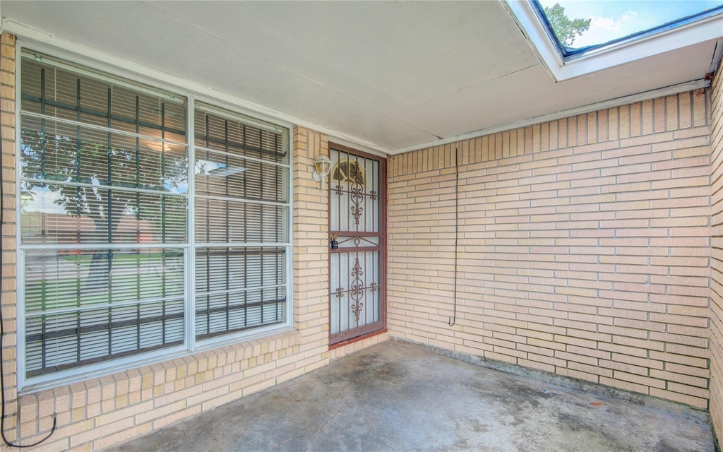 9526 Balsam Lane - Photo 4