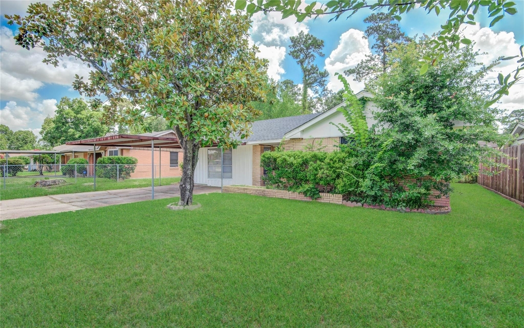 9526 Balsam Lane - Photo 2