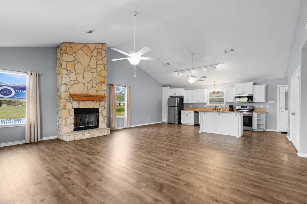 140 Meadowview Drive - Photo 9