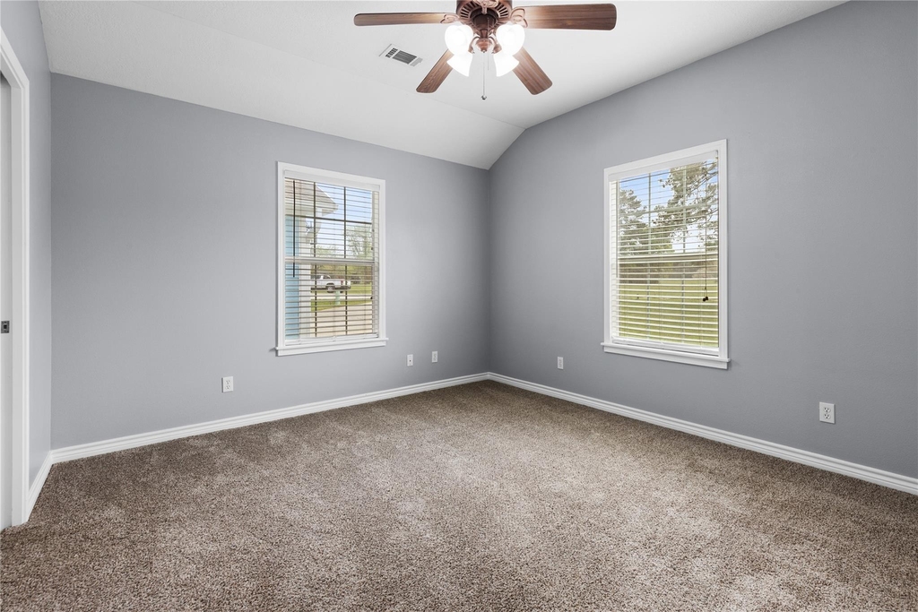 140 Meadowview Drive - Photo 17