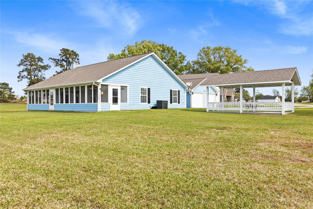 140 Meadowview Drive - Photo 1