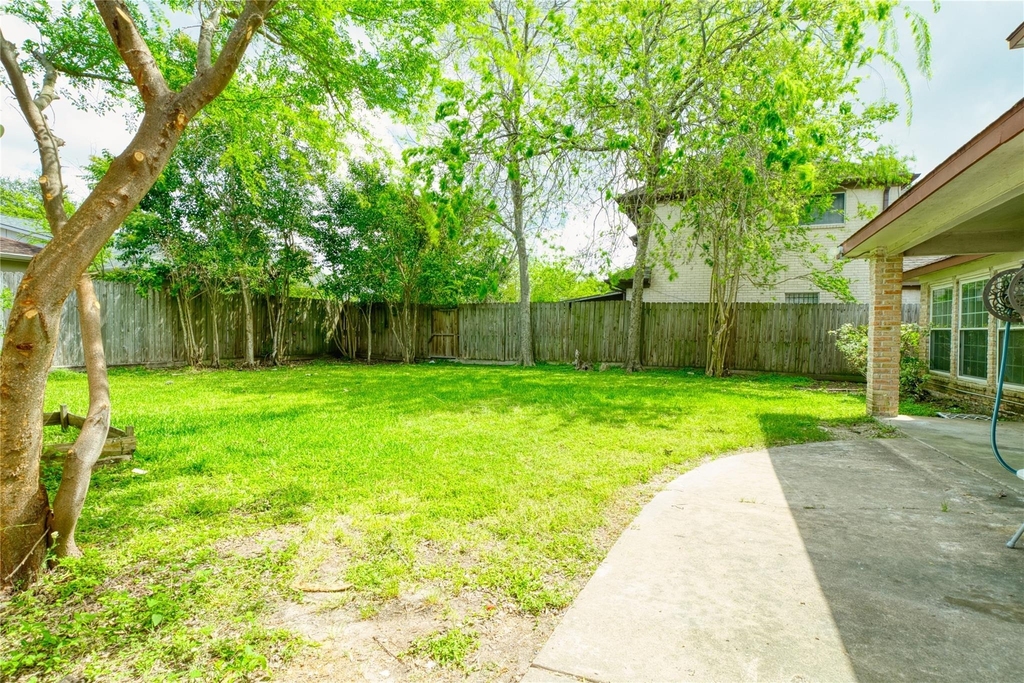 7914 Oakington Drive - Photo 29