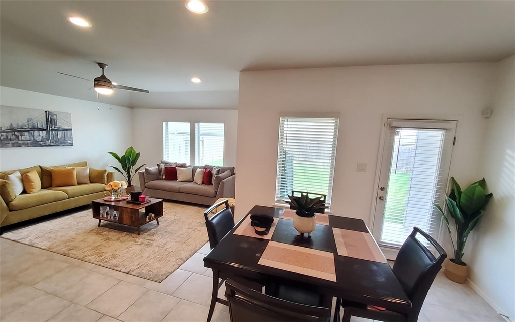 22607 Castello Lakes Drive - Photo 7