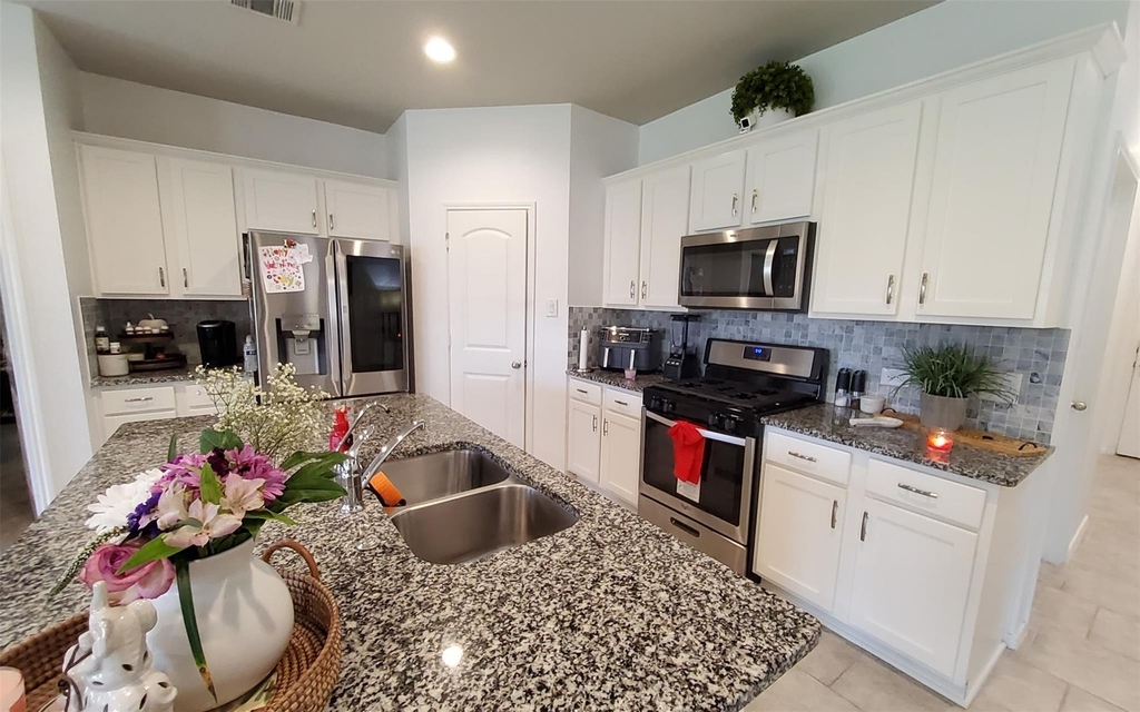 22607 Castello Lakes Drive - Photo 14