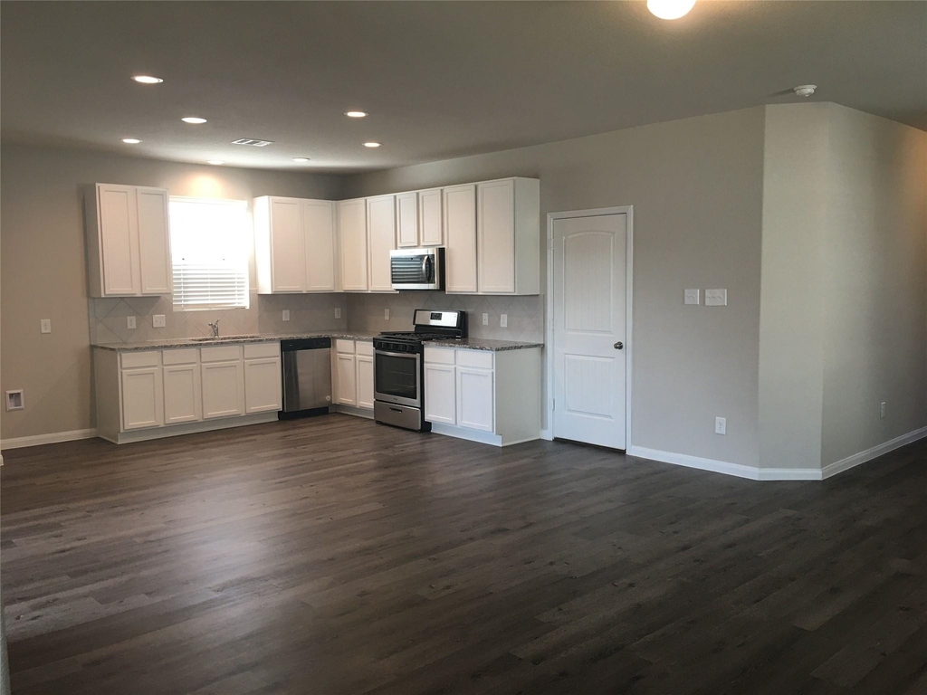 2111 Ethan Drive - Photo 7