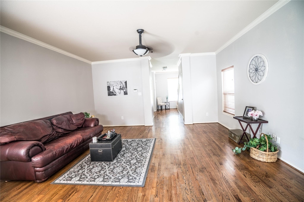 548 W 27th Street - Photo 15
