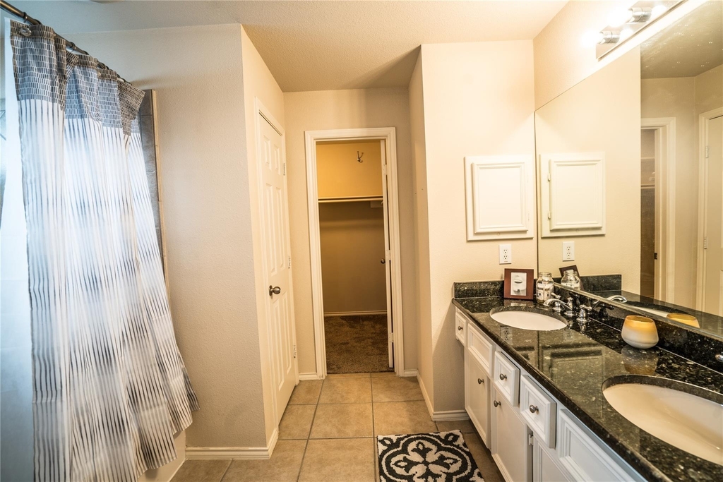548 W 27th Street - Photo 12