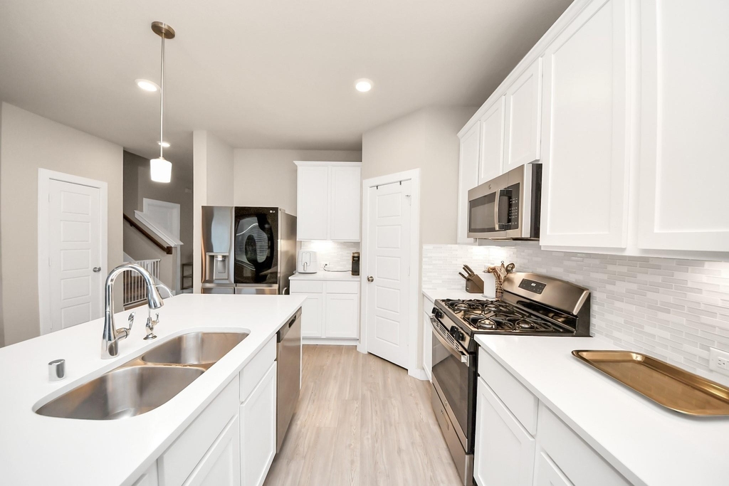 21034 Sunny Ravine Drive - Photo 2