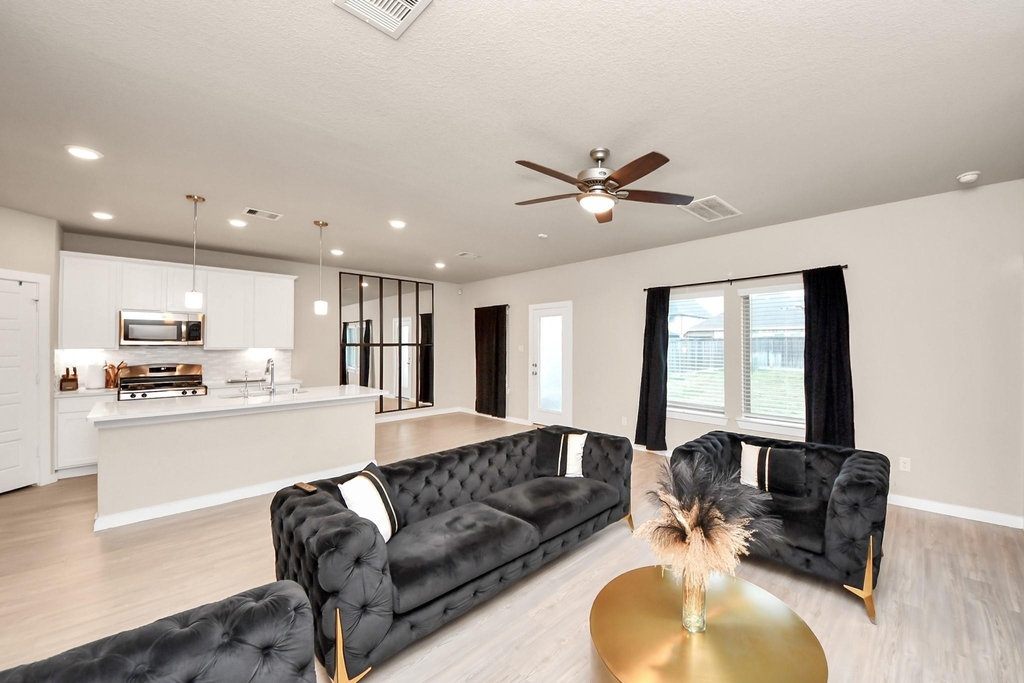 21034 Sunny Ravine Drive - Photo 1