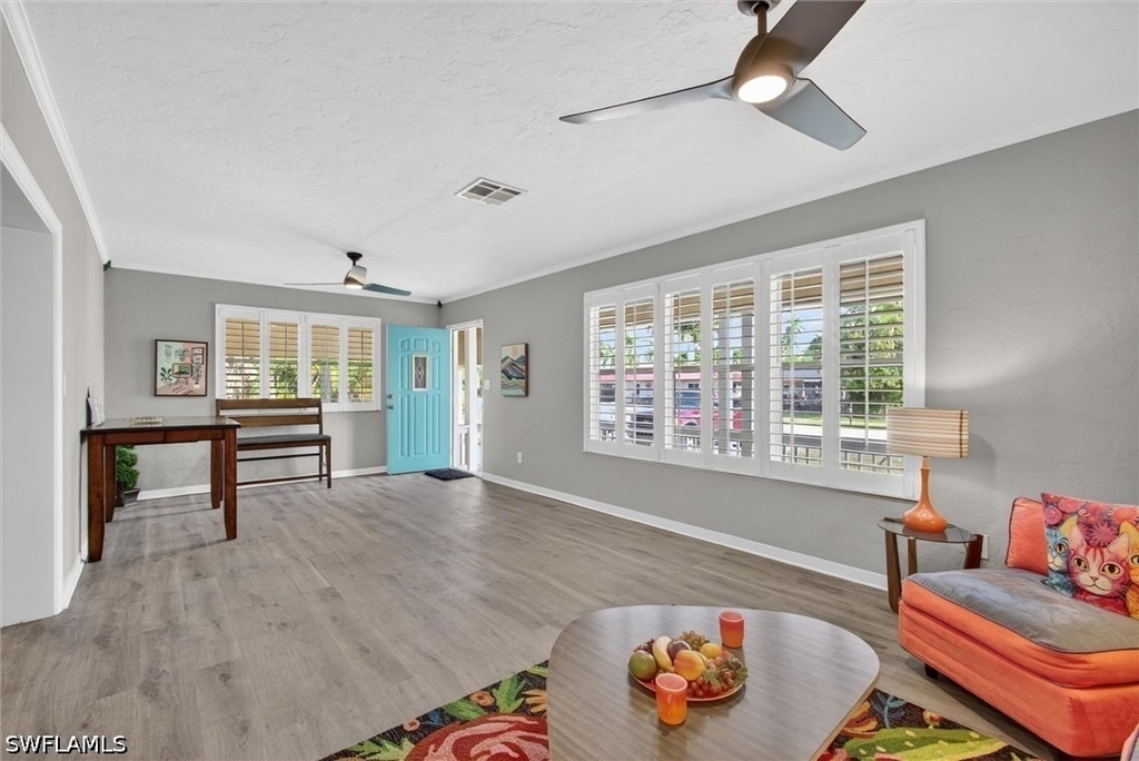 1420 Maravilla Avenue - Photo 12