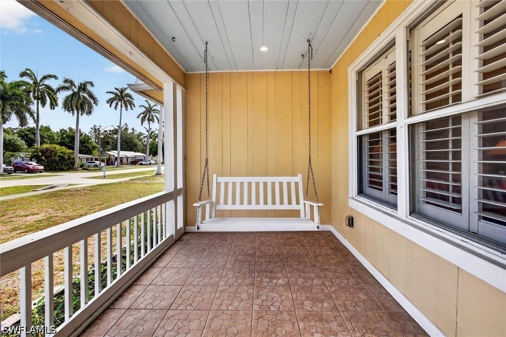 1420 Maravilla Avenue - Photo 8