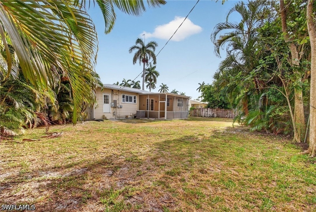 1420 Maravilla Avenue - Photo 42