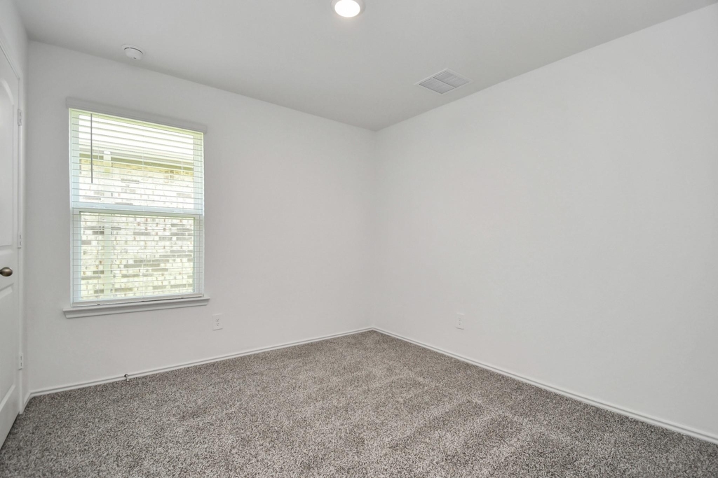24430 Elmwood Falls Drive - Photo 16
