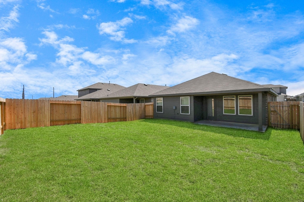 24430 Elmwood Falls Drive - Photo 31