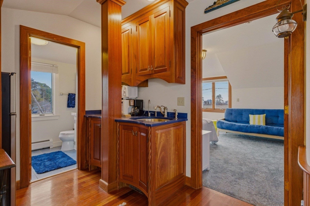 130 Harbor - Photo 11