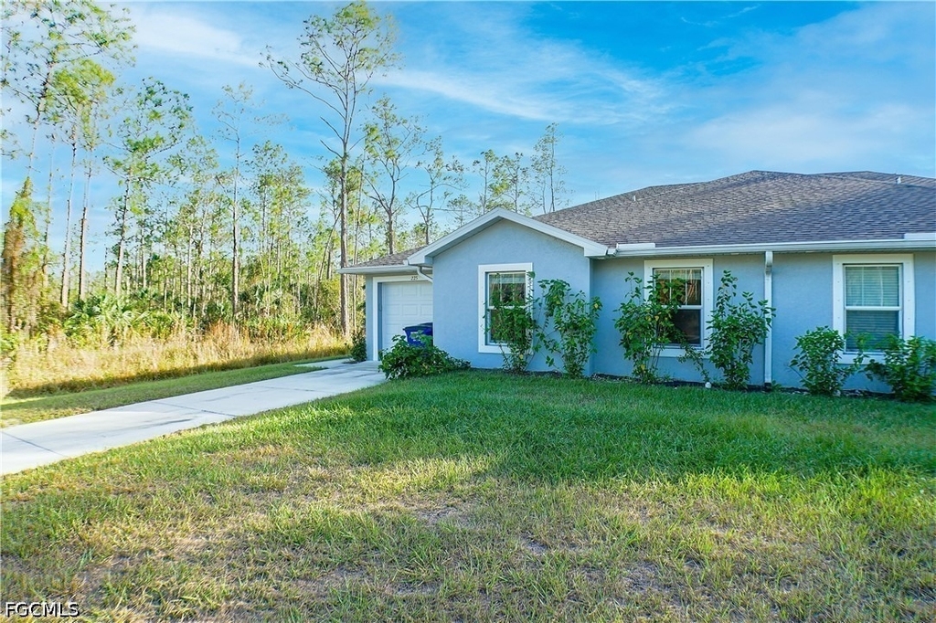 227 Rogers Street - Photo 0