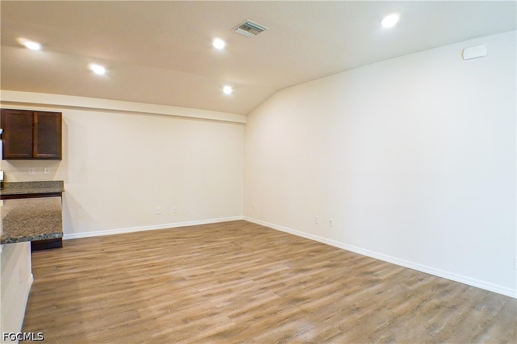 227 Rogers Street - Photo 6