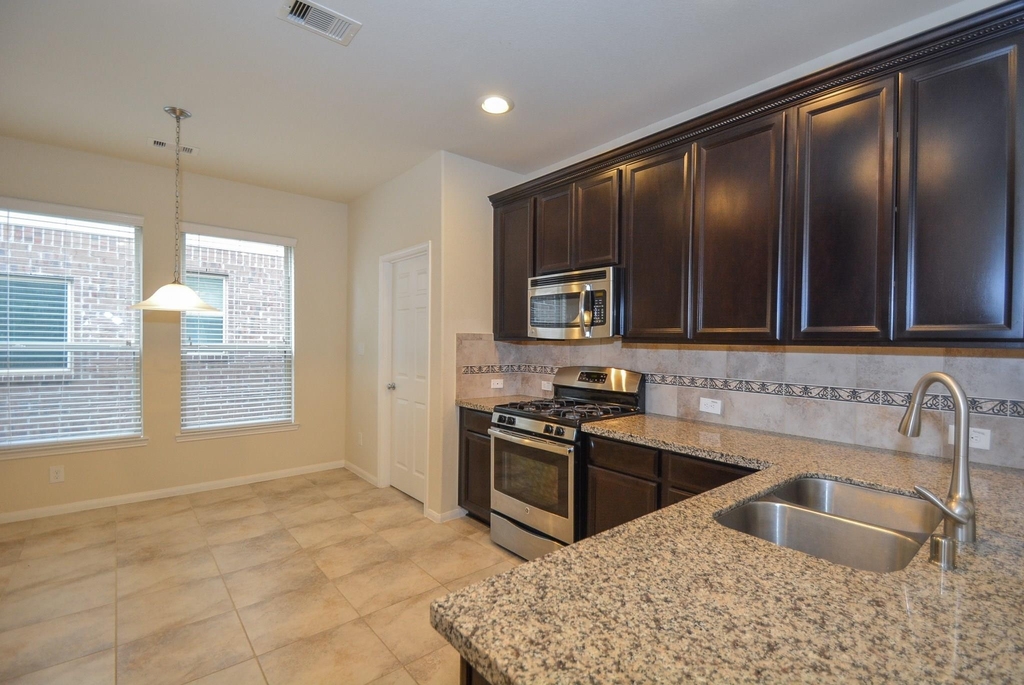 20215 Stonebridge Terrace Drive - Photo 10
