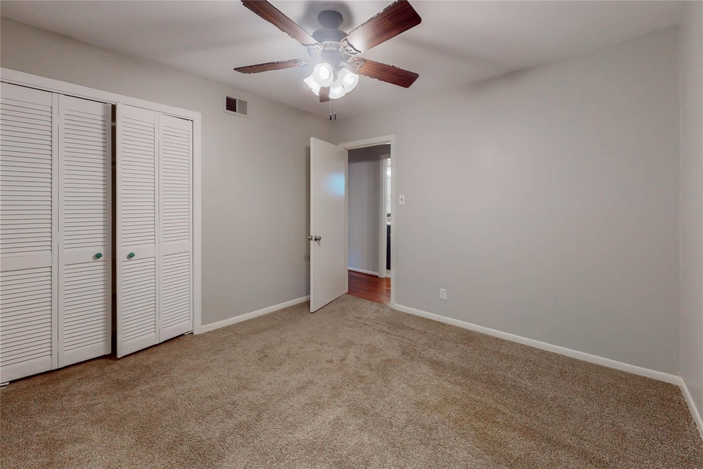 5338 Creekbend Drive - Photo 12