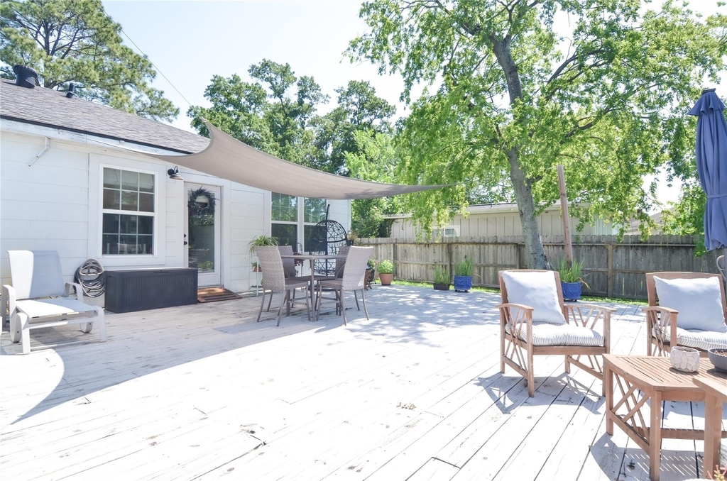 219 W 30th Street - Photo 23