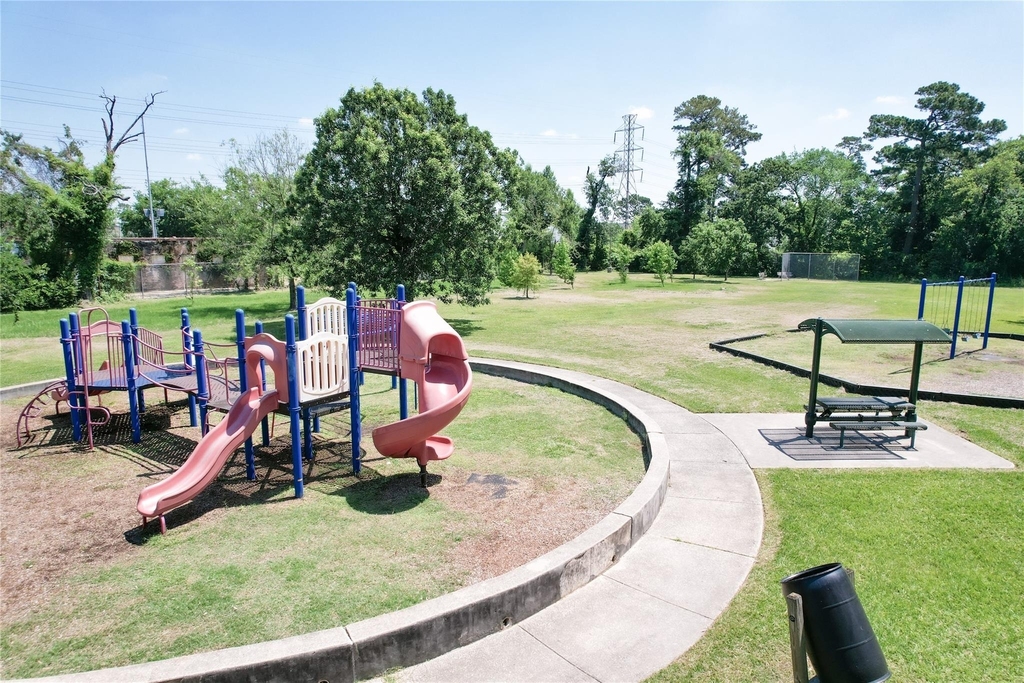 219 W 30th Street - Photo 36