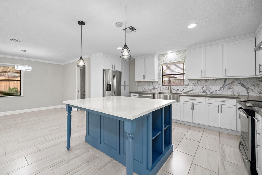 10139 Knoboak Drive - Photo 3
