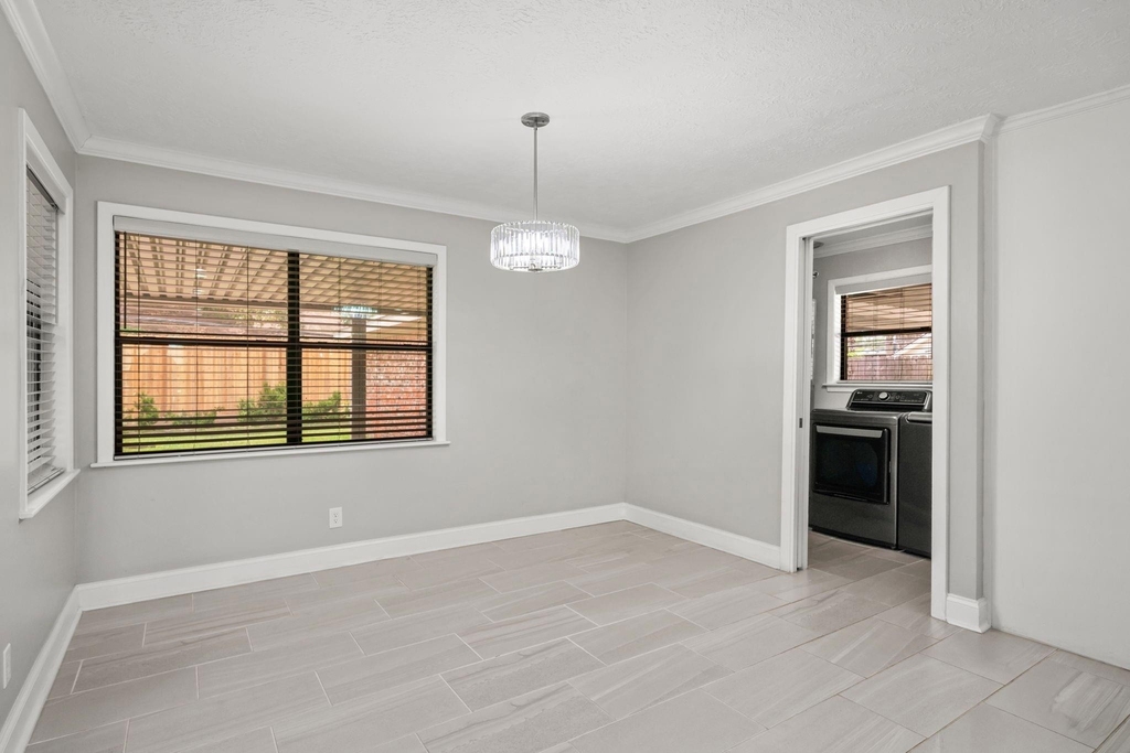 10139 Knoboak Drive - Photo 6