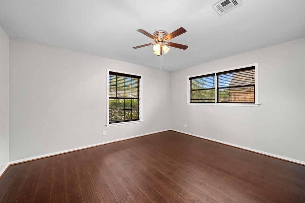 10139 Knoboak Drive - Photo 12