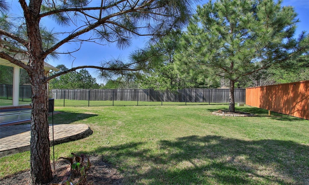 7 Heirloom Garden Place - Photo 37