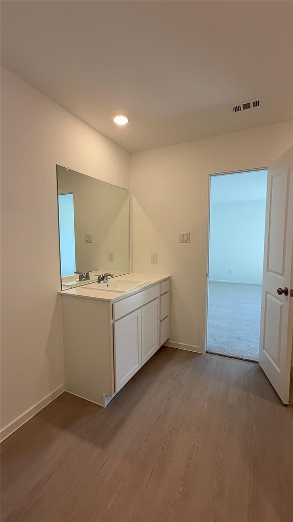 327 Parkin Court - Photo 15