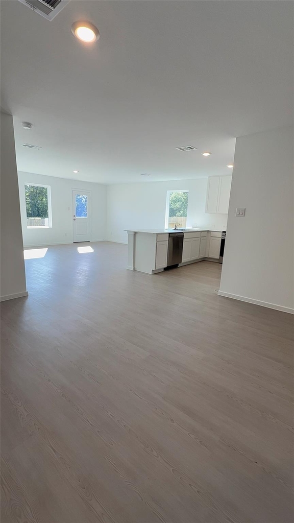 327 Parkin Court - Photo 5