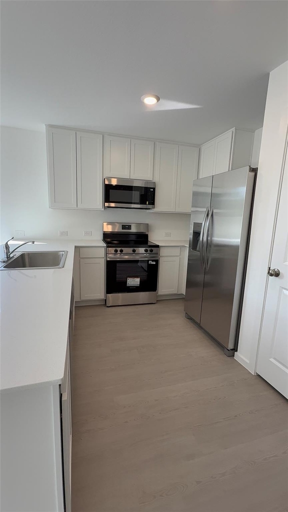 327 Parkin Court - Photo 3