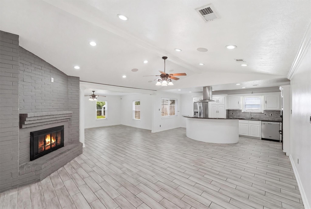 1727 Beckman Drive - Photo 6