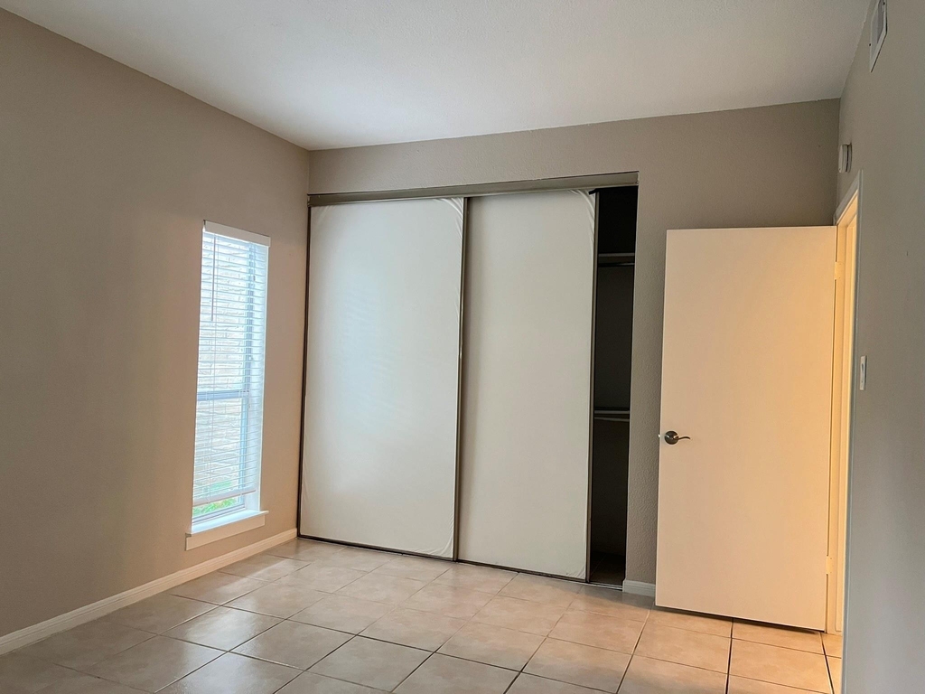 728 Bering Drive - Photo 15