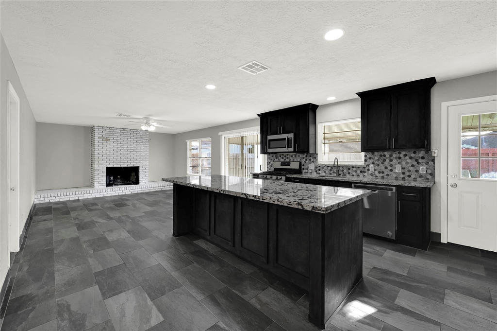 8603 Freewood Street - Photo 6