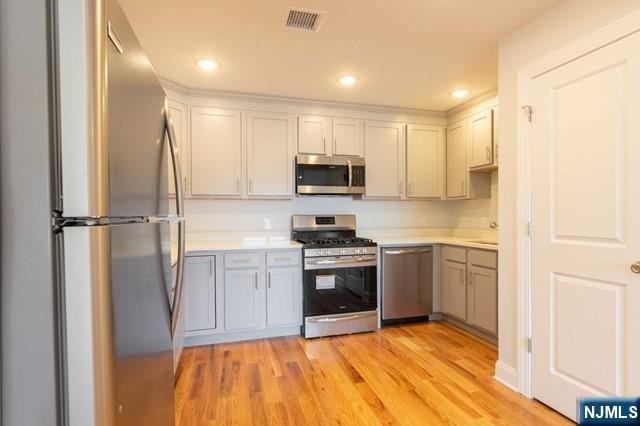 111 Monroe - Photo 5