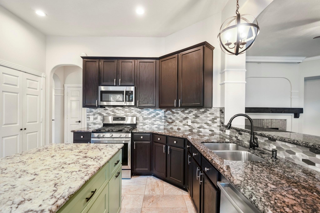 5802 Sawyer Bend Lane - Photo 11