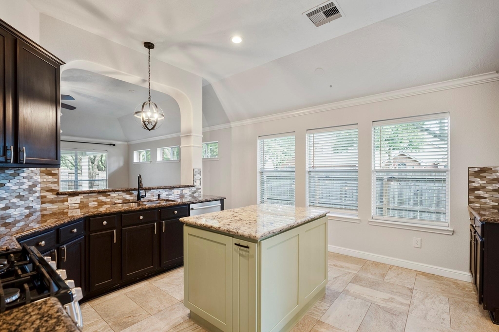 5802 Sawyer Bend Lane - Photo 7