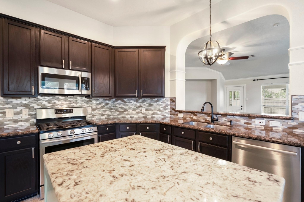 5802 Sawyer Bend Lane - Photo 9