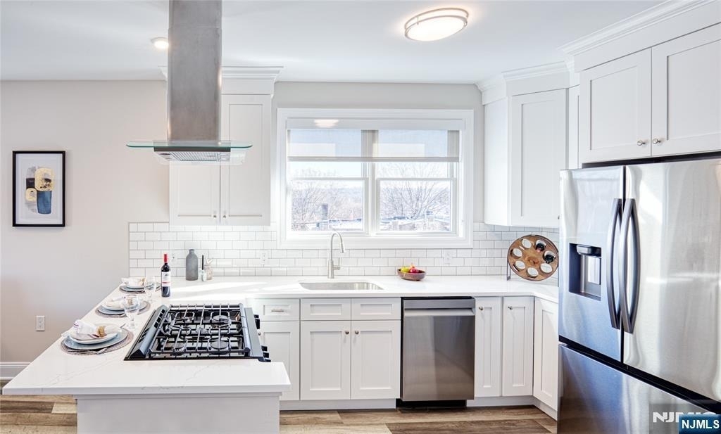 246 Main - Photo 3