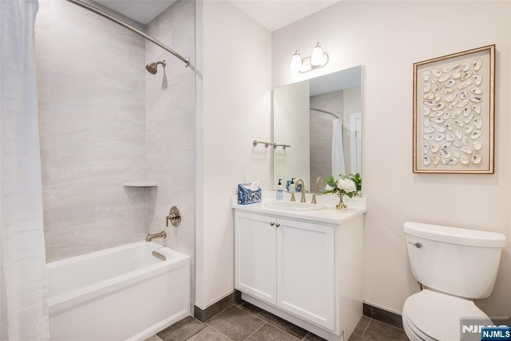 246 Main - Photo 25
