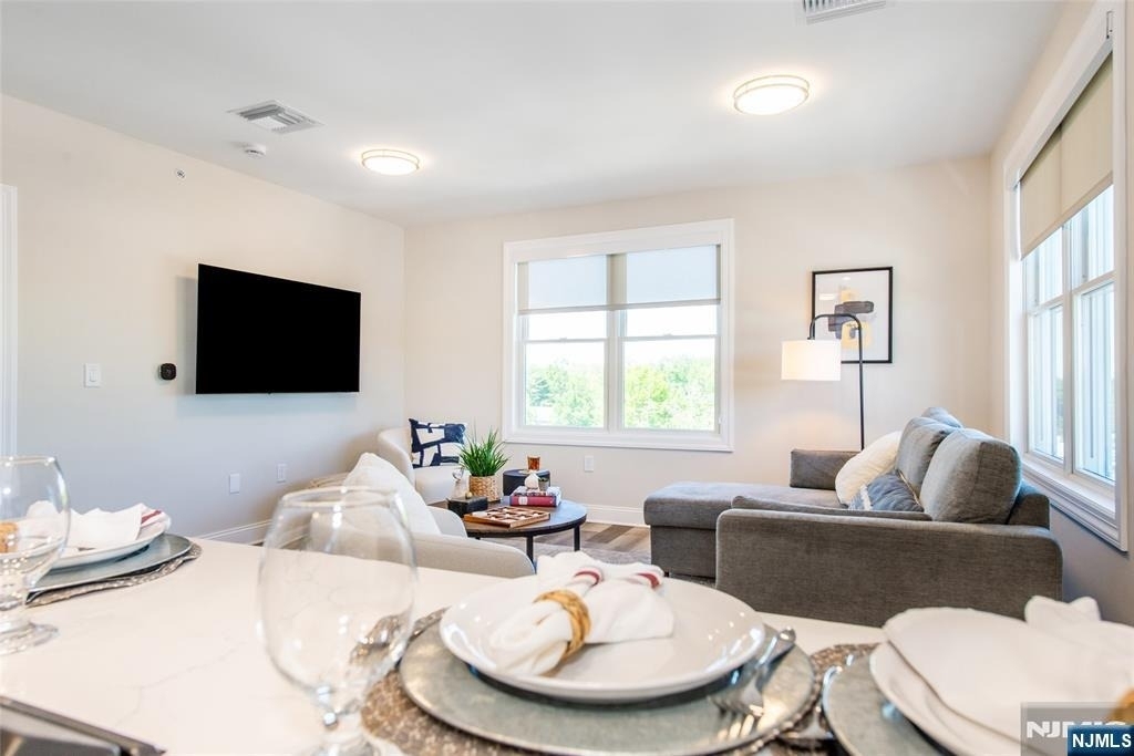 246 Main - Photo 18