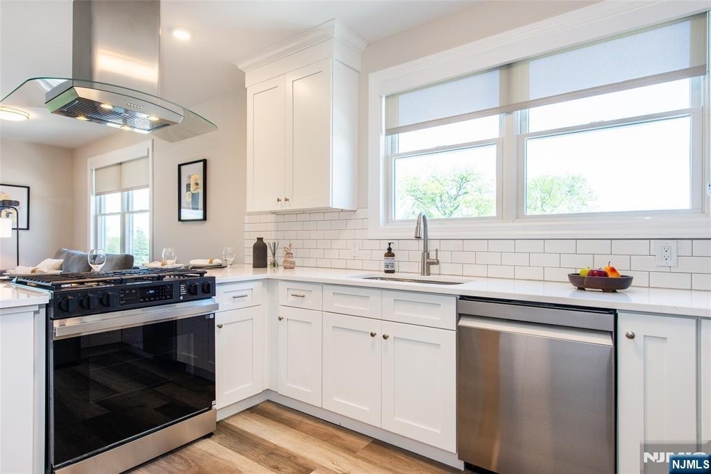 246 Main - Photo 5
