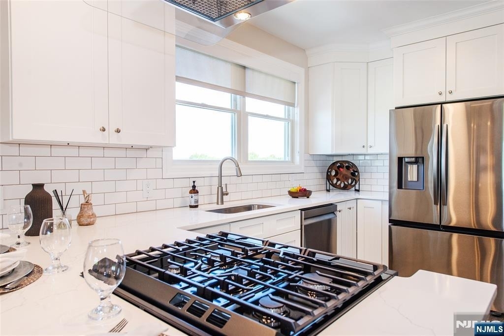 246 Main - Photo 12
