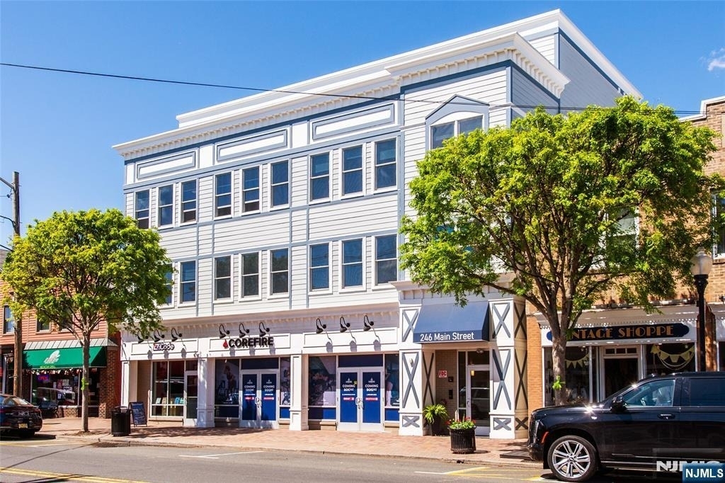 246 Main - Photo 33
